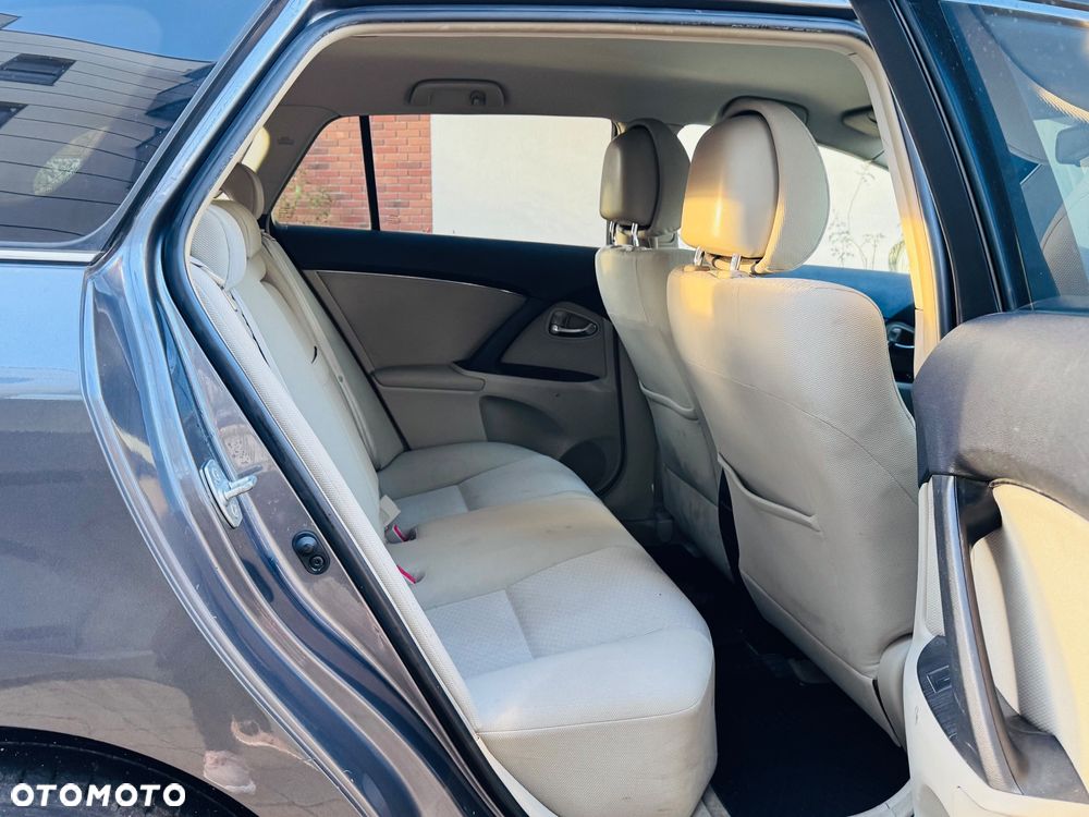 Toyota Avensis 2.0 D-4D Sol plus - 37