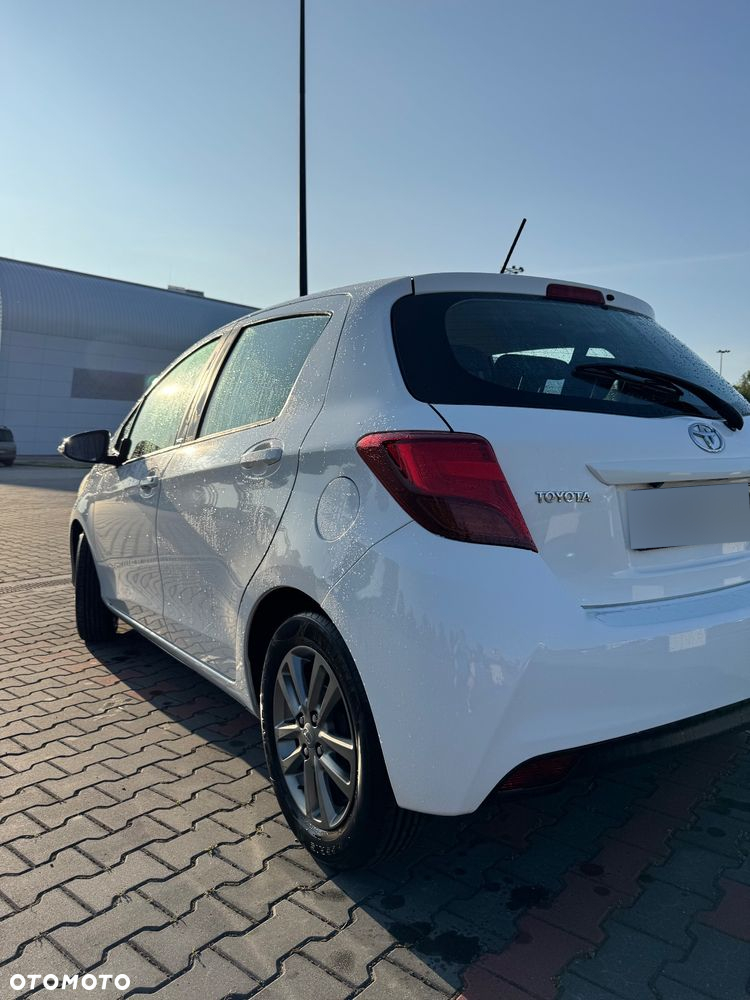 Toyota Yaris - 4
