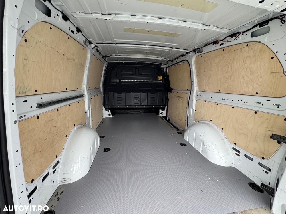 Mercedes-Benz Vito - 30