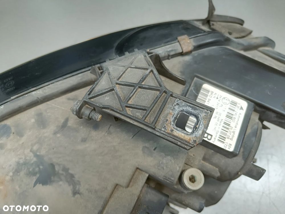 Lampa prawa przednia Audi A4 B8 prawy przód 8K0941004A - 13