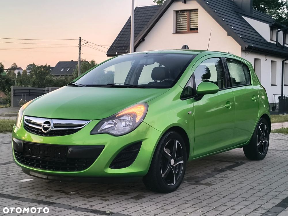 Opel Corsa 1.2 16V Edition 150 - 1