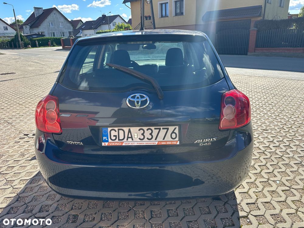 Toyota Auris 2.0 D-4D Premium - 32