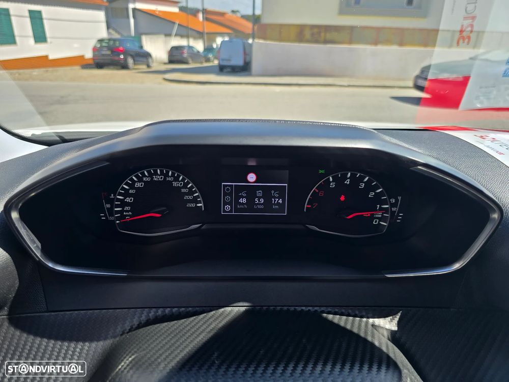 Peugeot 2008 1.2 PureTech Active Pack - 14