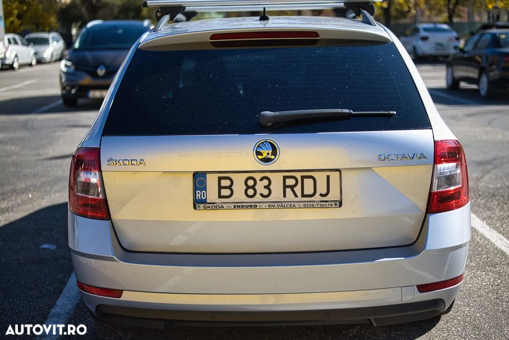 Skoda Octavia Combi Diesel 1.6 TDI Style - 9