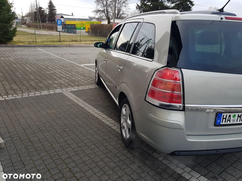 Opel Zafira 2.2 Cosmo - 7