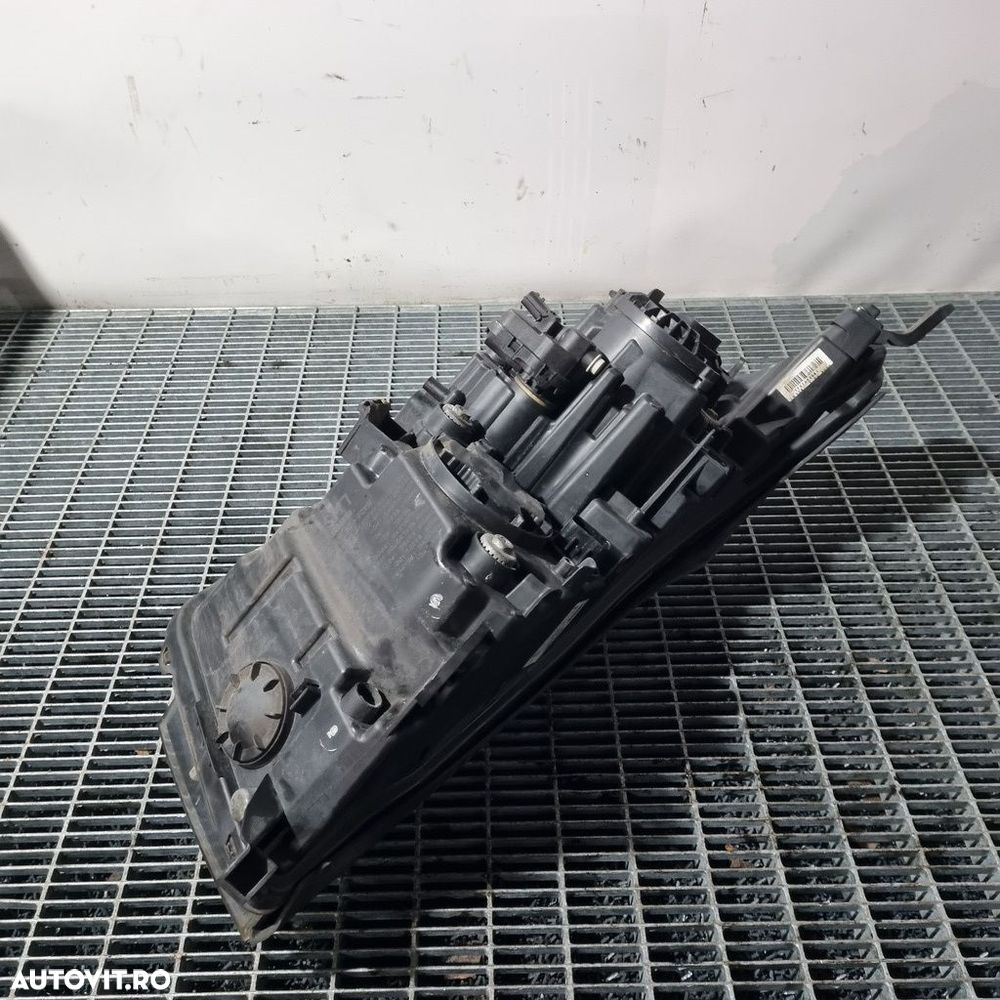 Far Stanga SsangYong Tivoli 2015 - 2019 SUV 4 Usi (1471) Cu lupă - 5