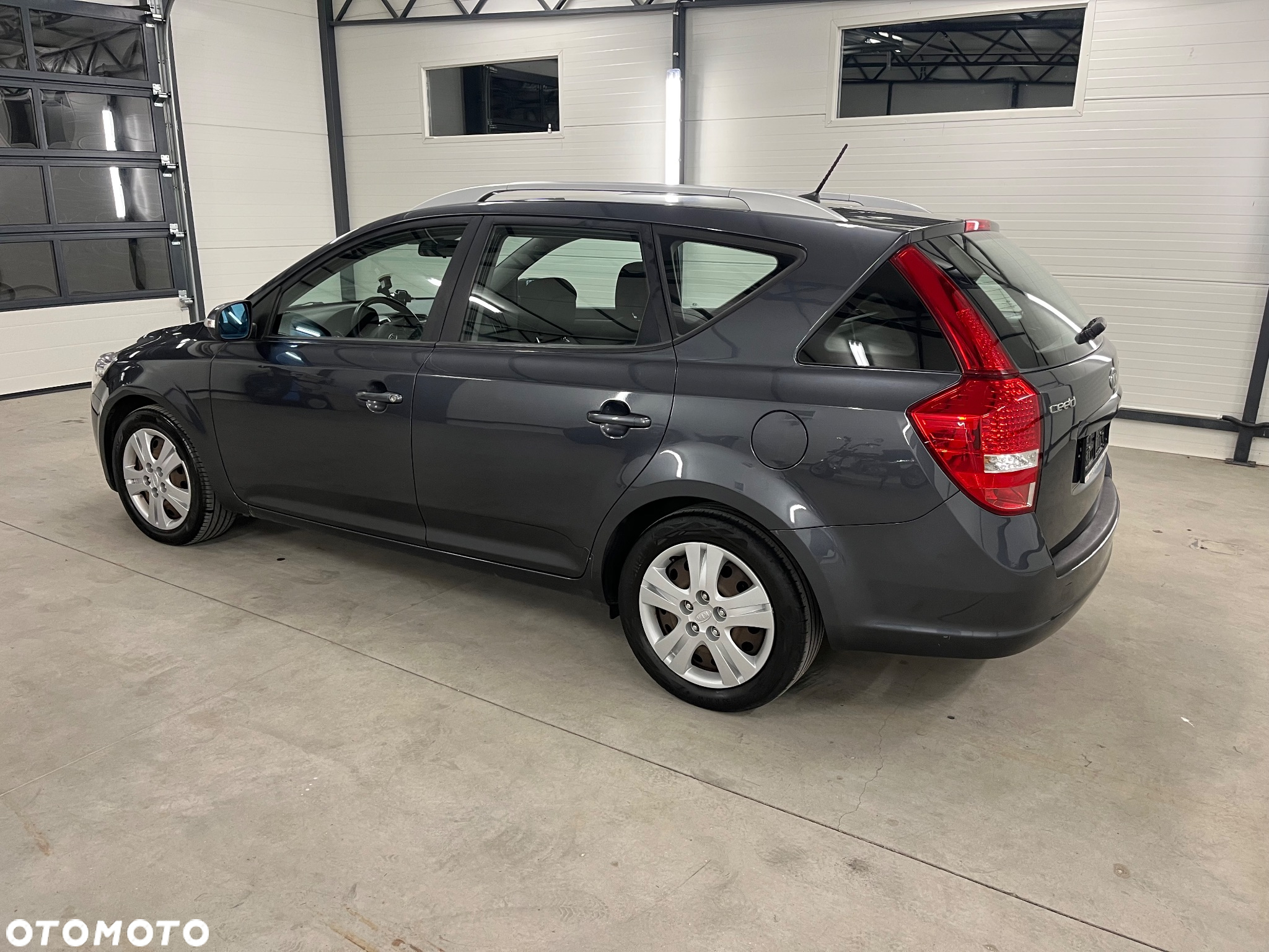Kia Ceed 1.6 CRDi 90 Vision - 4