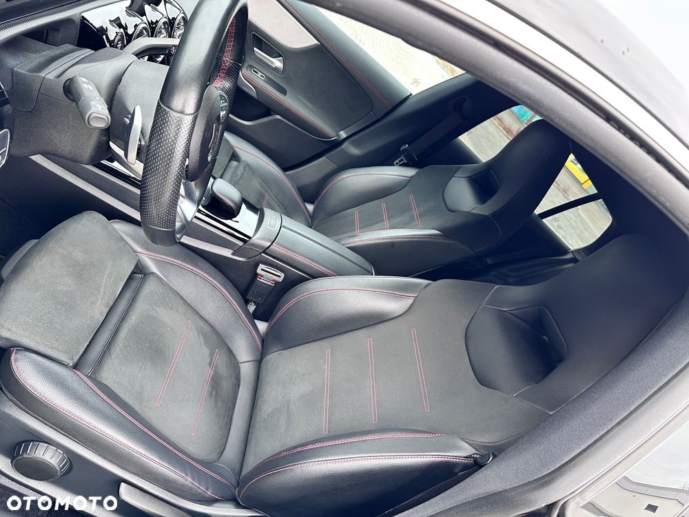 Mercedes-Benz CLA - 25