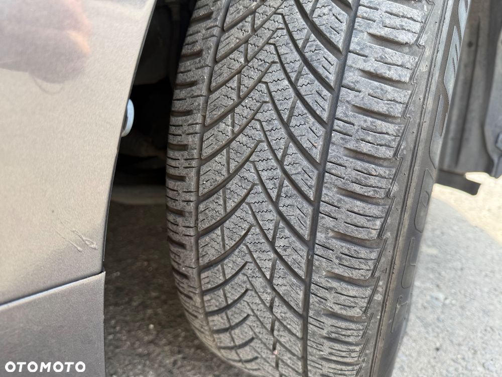 Toyota Prius+ 1.8 HSD Premium - 9