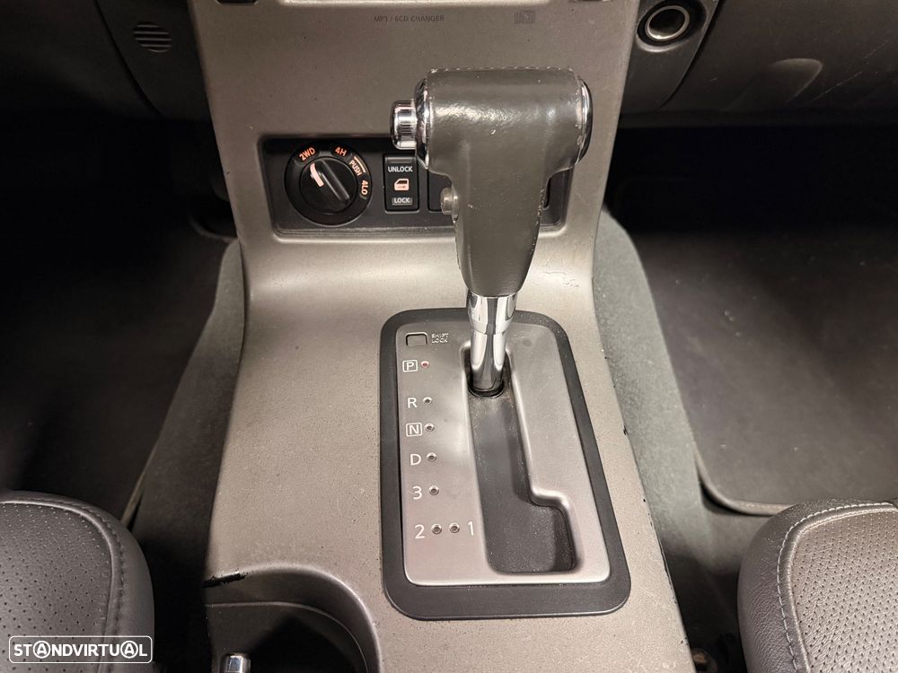 Nissan Navara 2.5 dCi CD LE Premium AT - 31