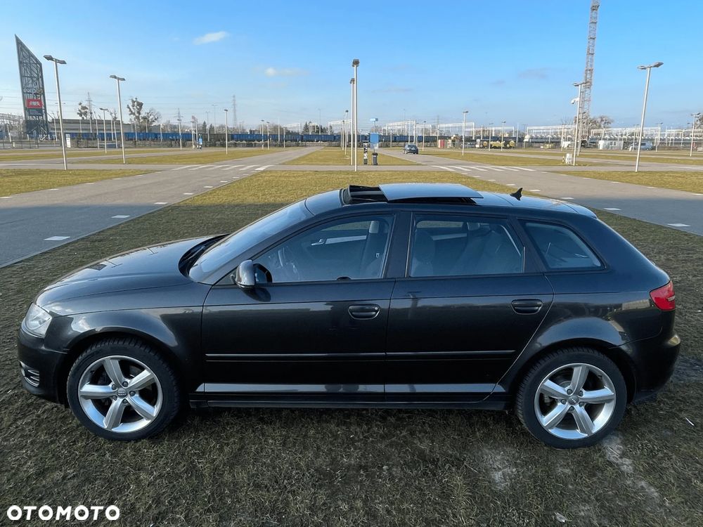 Audi A3 Sportback - 8