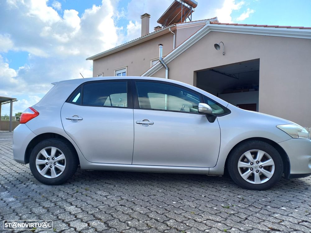Toyota Auris 1.4 D-4D - 4