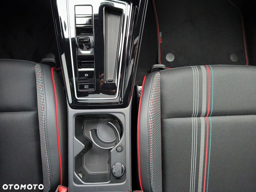 Volkswagen Golf 2.0 TSI GTI Edition 50 DSG - 31