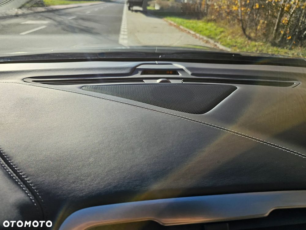 Ford Mondeo 2.0 Hybrid Vignale - 28