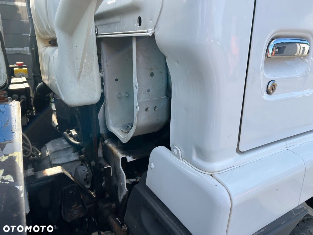 Nissan CABSTAR - 31