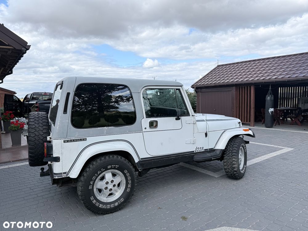 Jeep Wrangler - 3
