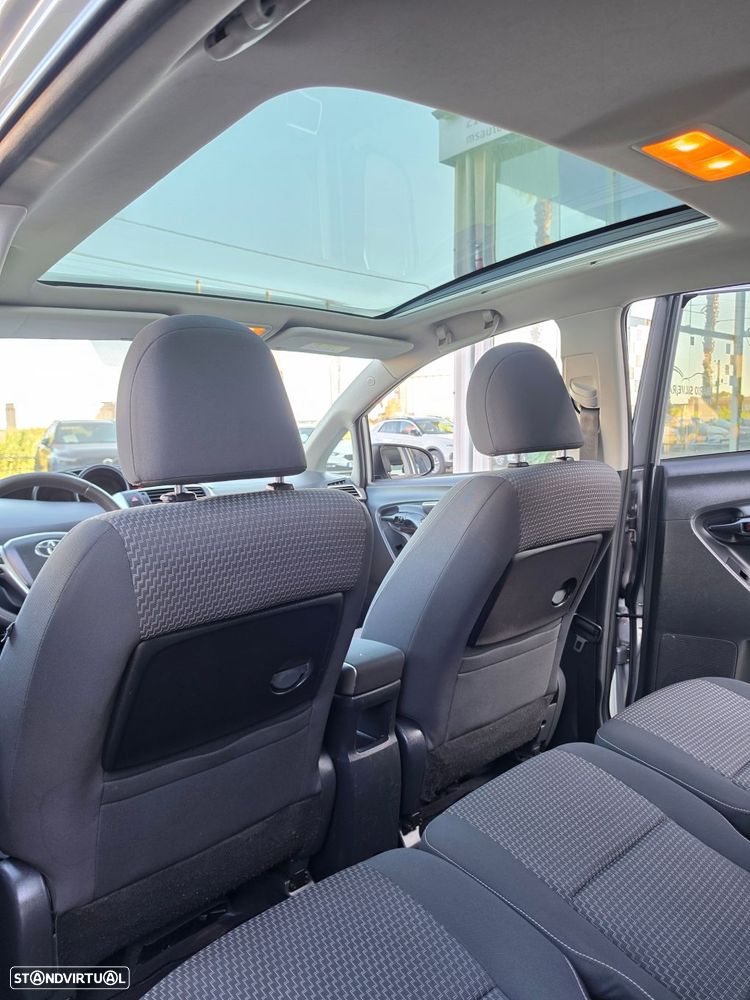 Toyota Verso 1.6 D-4D Comfort - 30