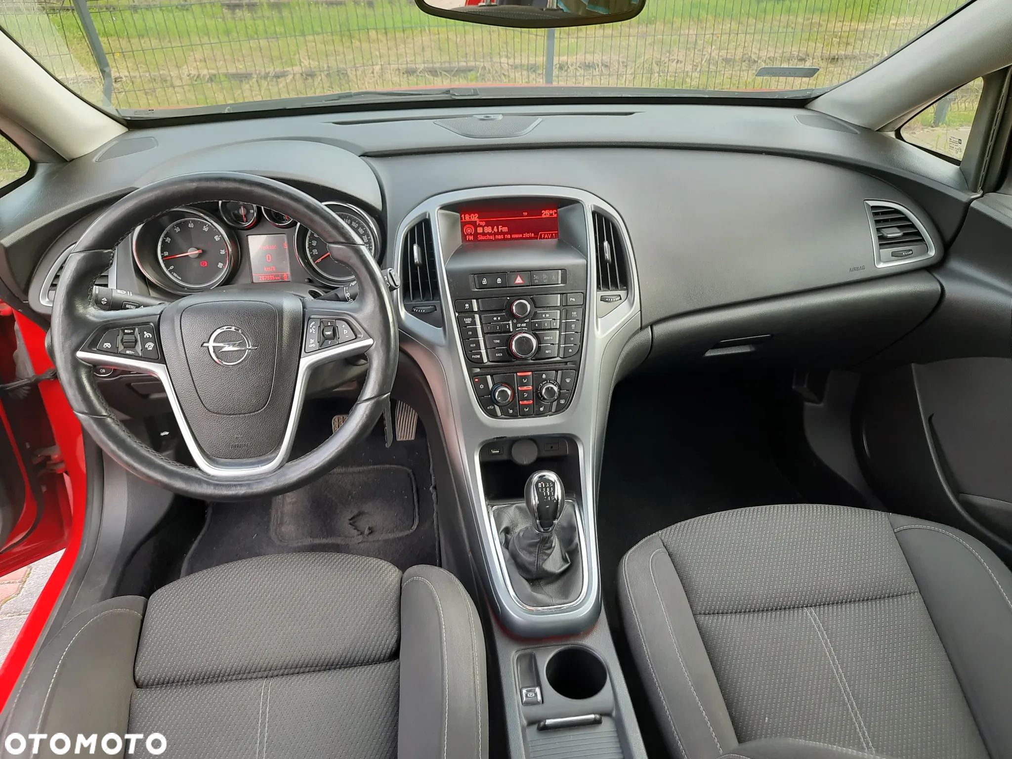 Opel Astra IV 1.4 T Cosmo EU6 - 10