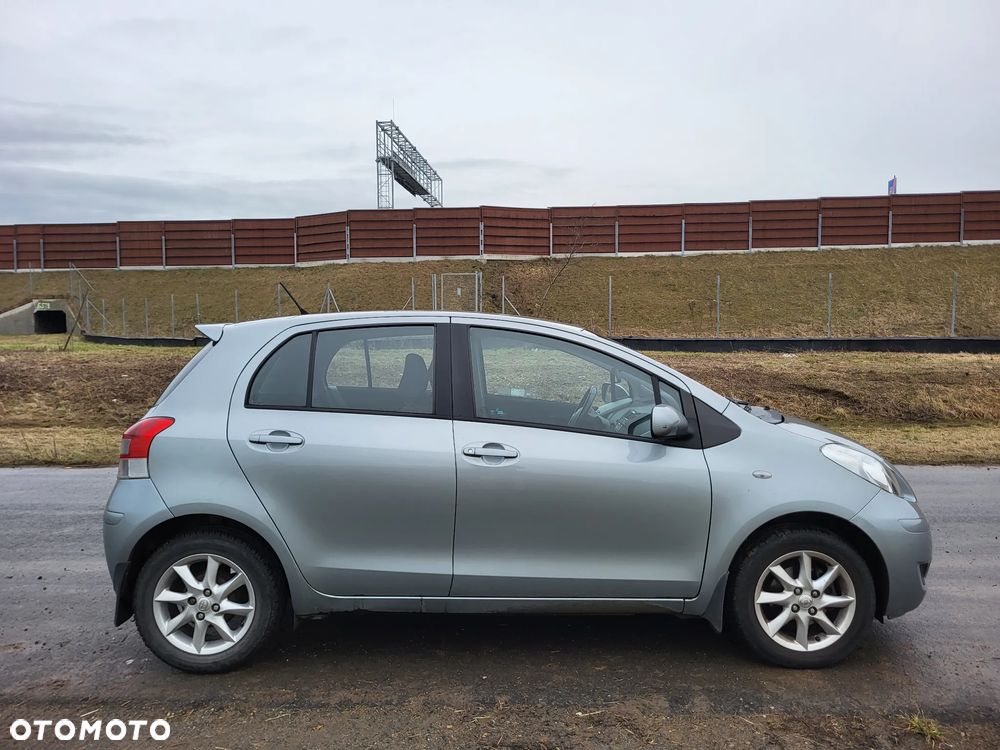 Toyota Yaris - 3
