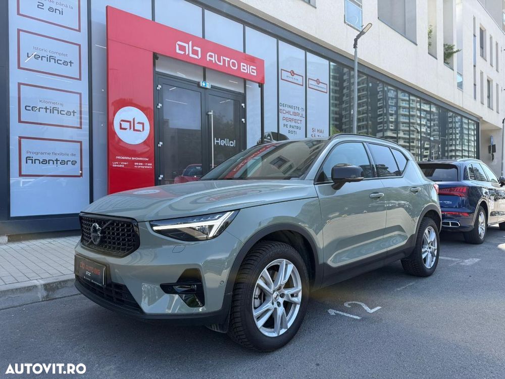 Volvo XC 40 B4 AT FWD MHEV Plus Dark - 2
