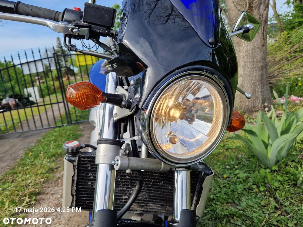 Suzuki SV - 16