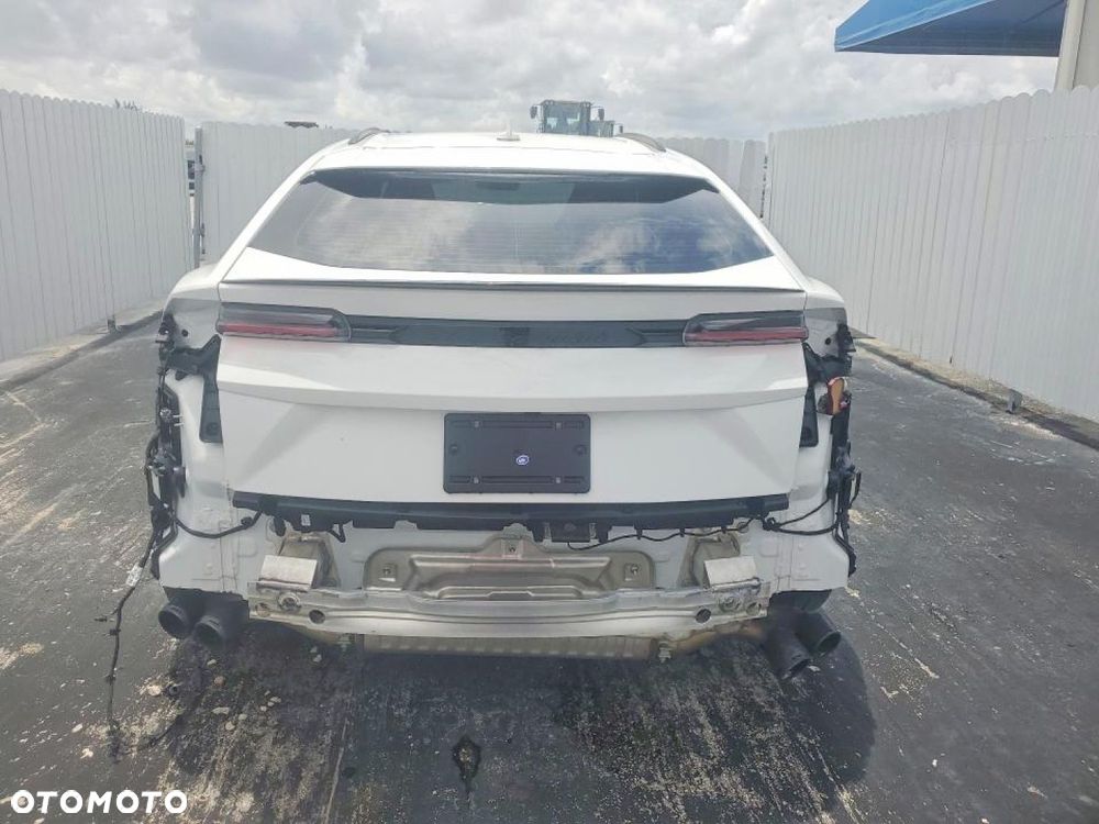 Lamborghini Urus - 3