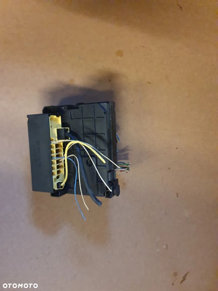 BSM SKRZYNKA BEZPIECZNIKÓW PEUGEOT CITROEN 2.0 HDI 9677987580 - 3