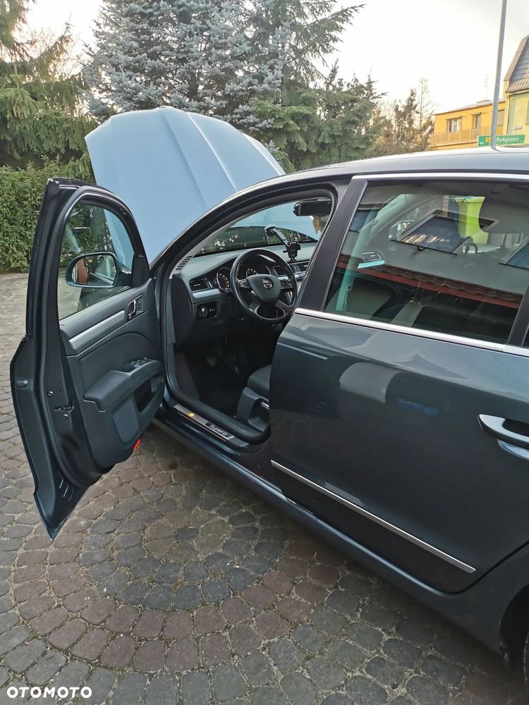 Skoda Superb 2.0 TDI Green tec 4x4 Ambition - 5