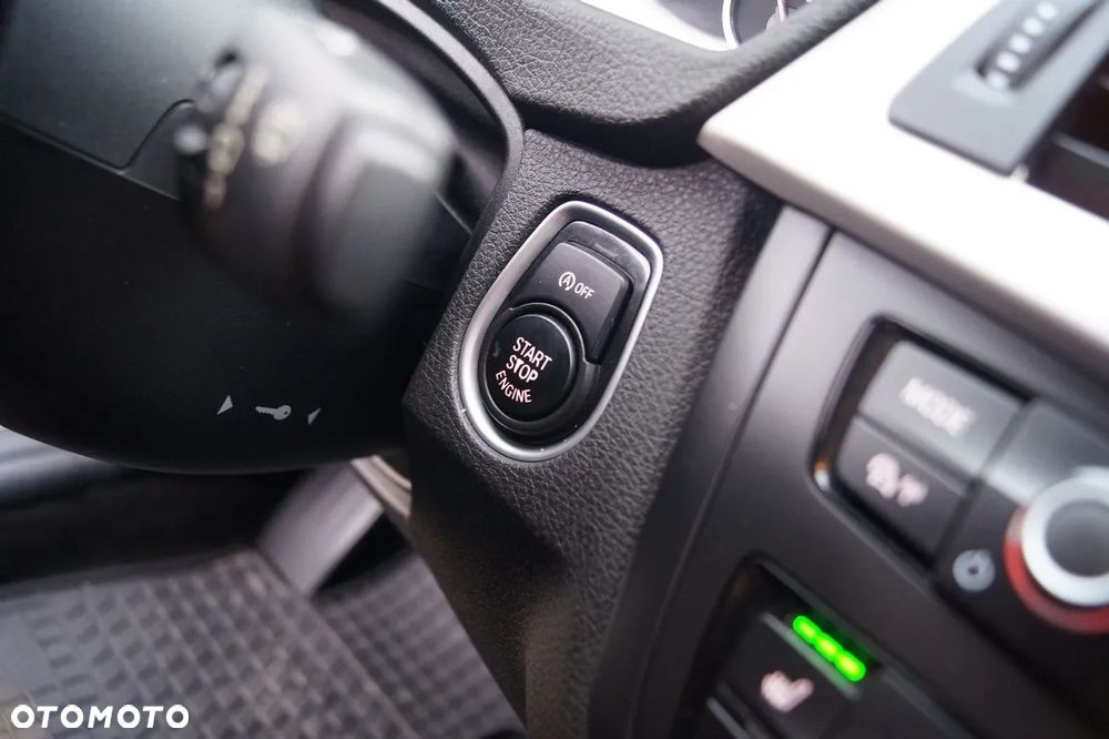 BMW Seria 3 318d DPF Edition Exclusive - 22