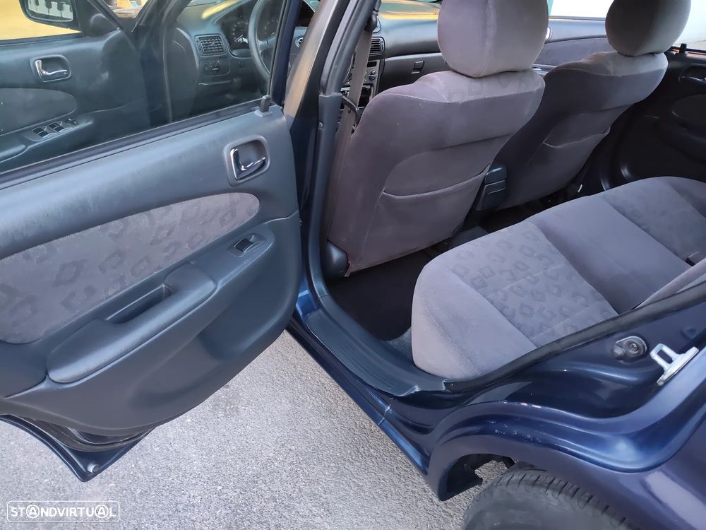 Toyota Corolla 1.4 VVT-i - 21