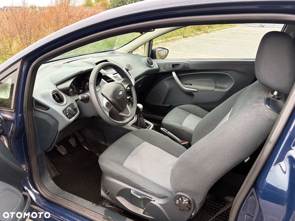 Ford Fiesta - 12