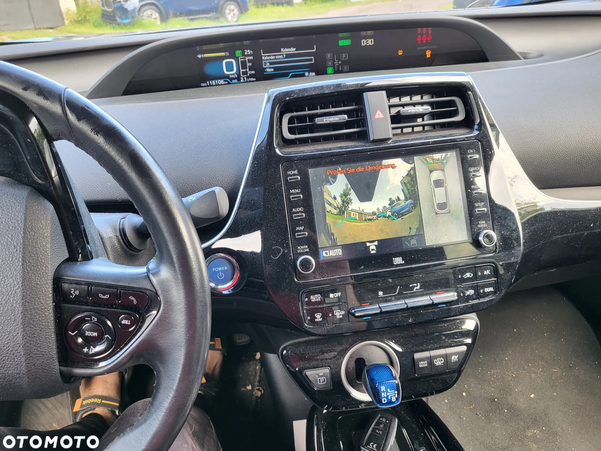 Toyota Prius Plug-in 1.8 Hybrid Prestige - 11