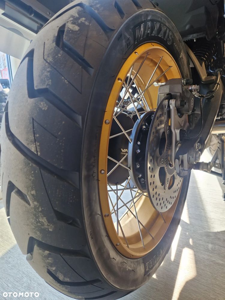 QJMOTOR SRT900SX - 18