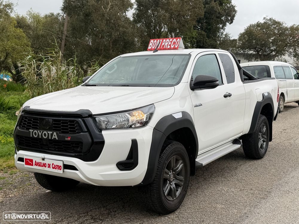 Toyota Hilux 2.4 D-4D 2WD CD Tracker - 1