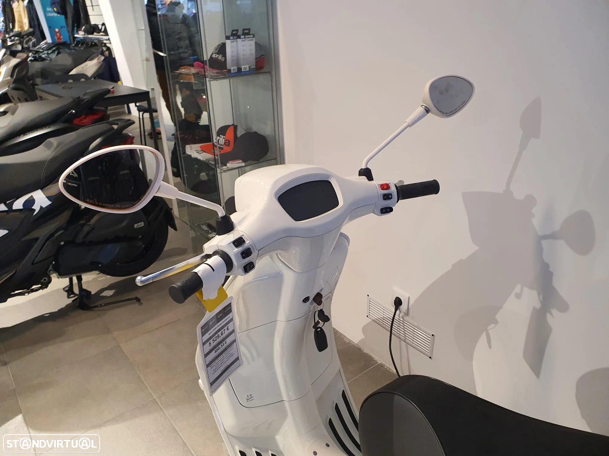 Vespa Sprint Special Edition - 4