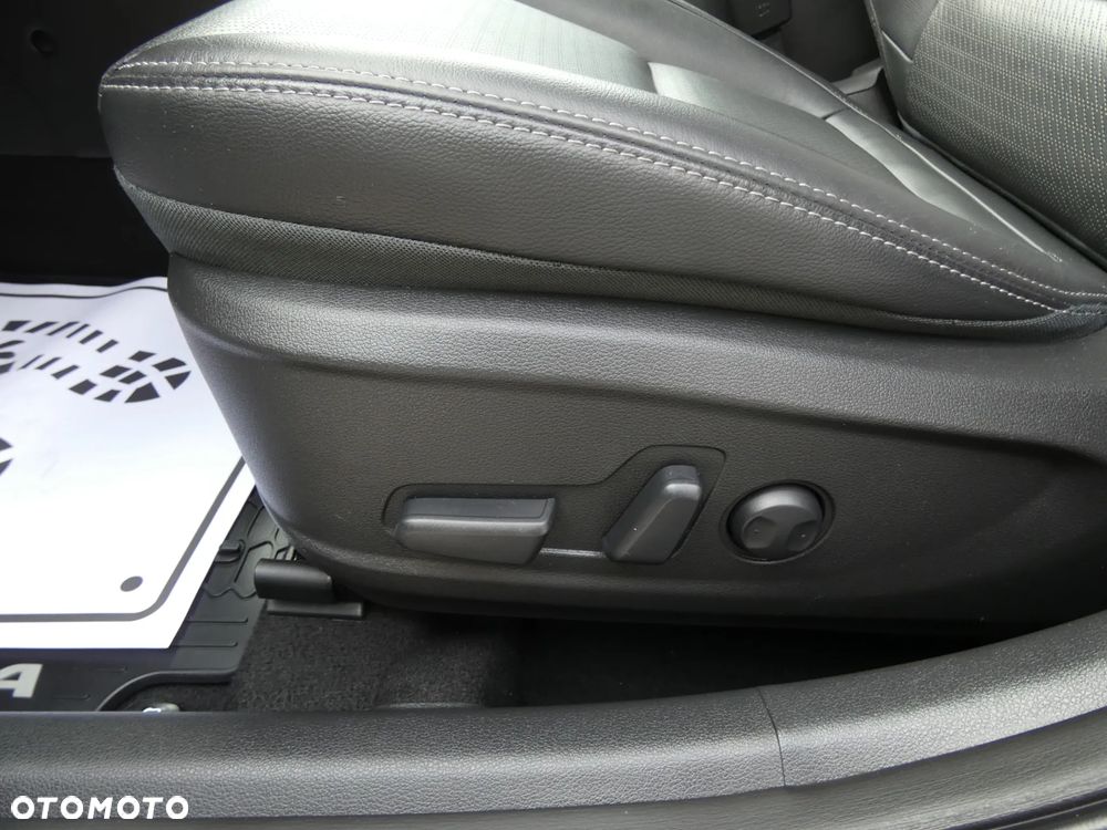 Hyundai Kona 1.6 T-GDI Premium DCT - 17