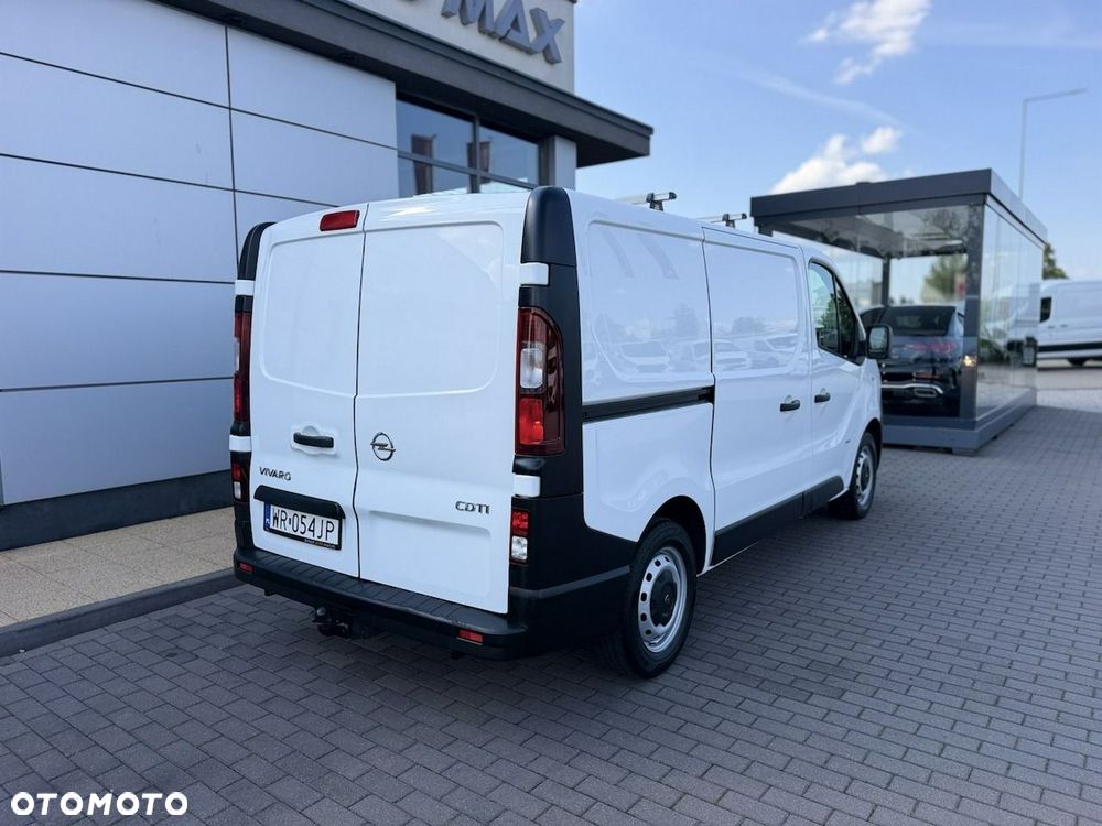Opel Vivaro - 8