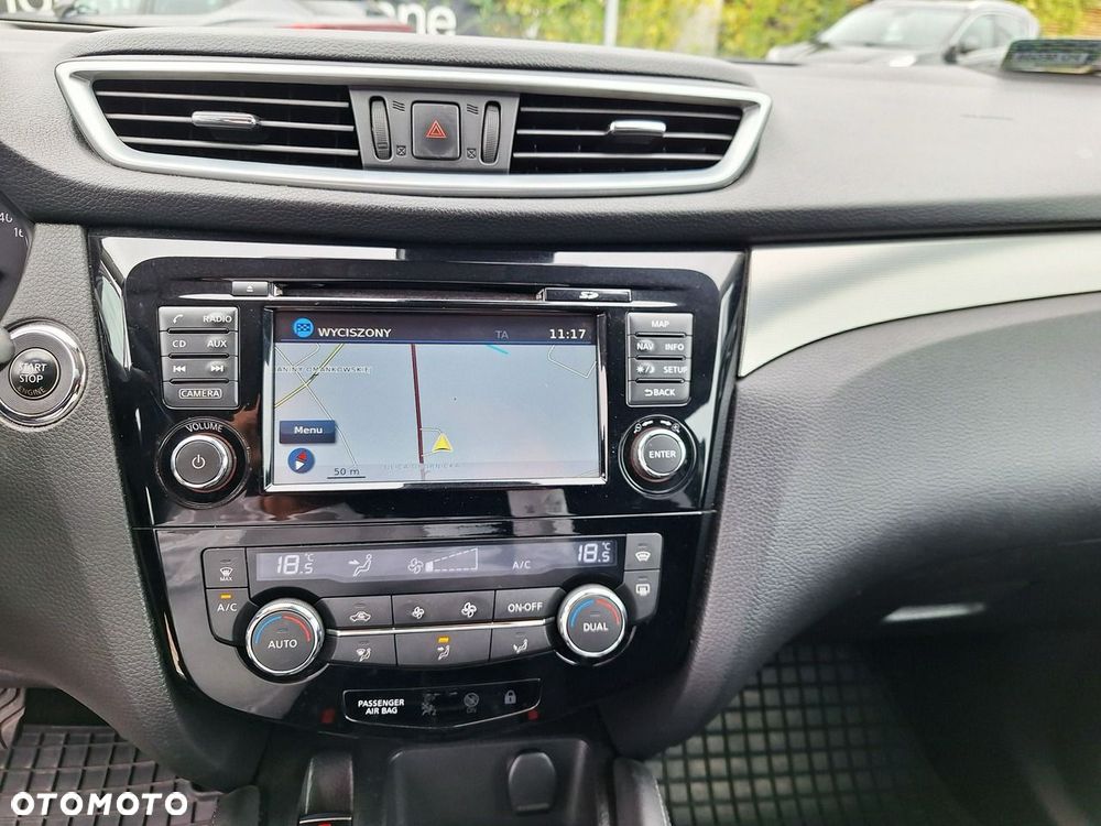 Nissan Qashqai 1.6 DIG-T N-Connecta - 16