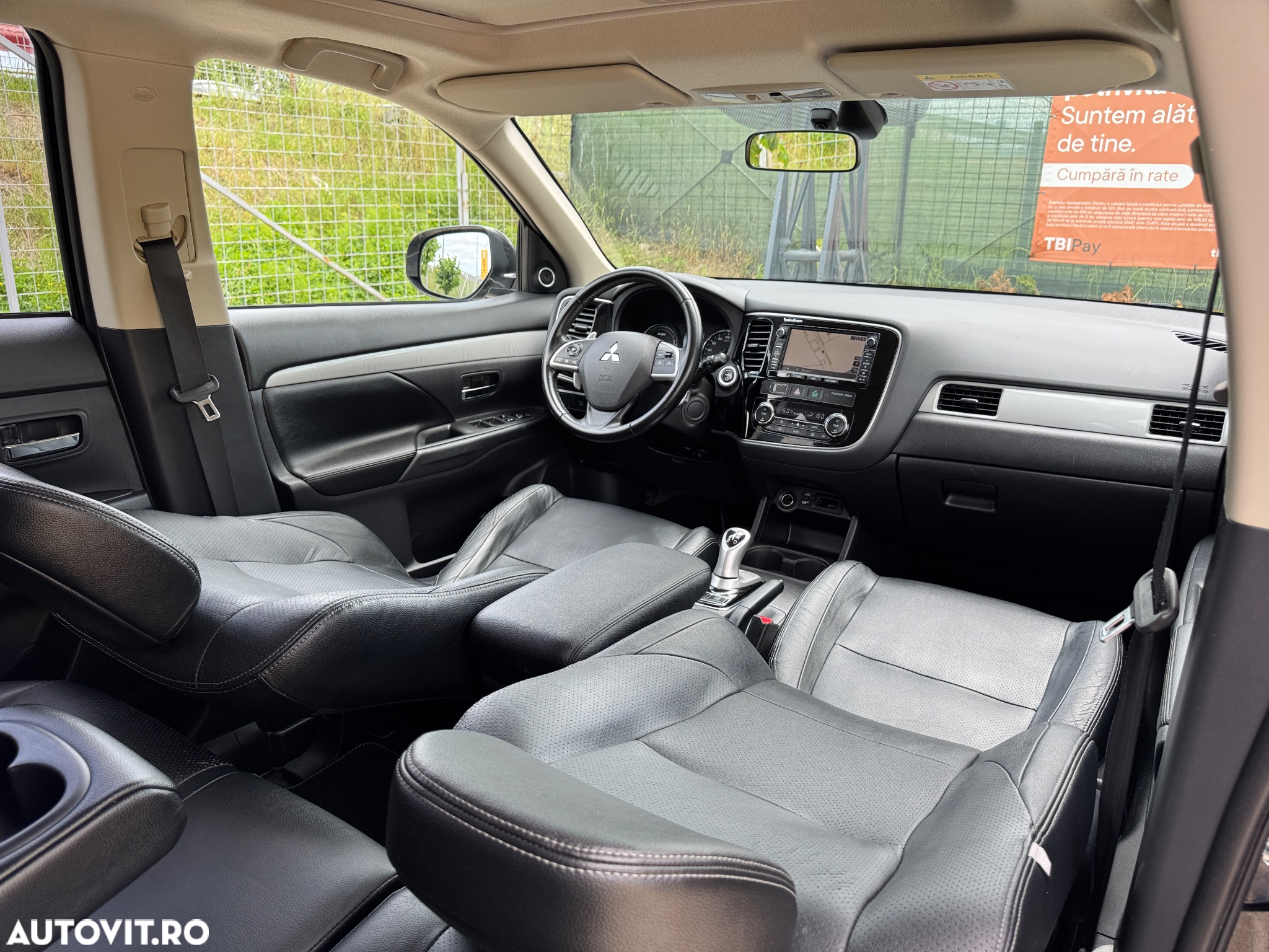 Mitsubishi Outlander 2.0 4WD Plug-In Hybrid - 7