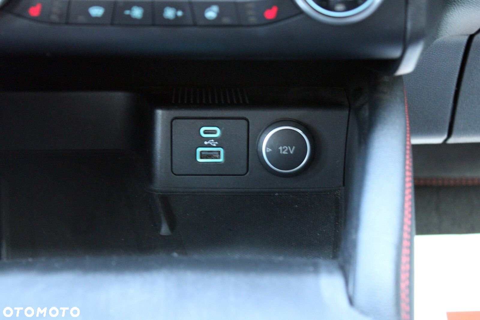 Ford Kuga 2.0 EcoBlue AWD ST-Line X - 25