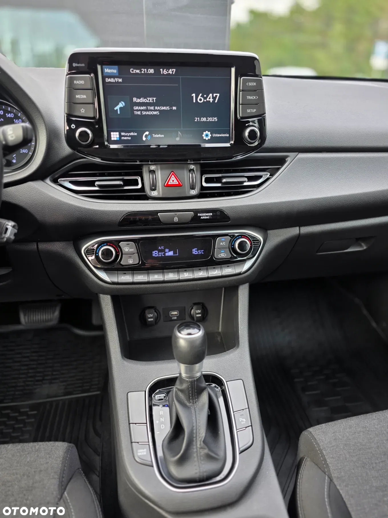 Hyundai i30 1.6 D Comfort DCT - 28