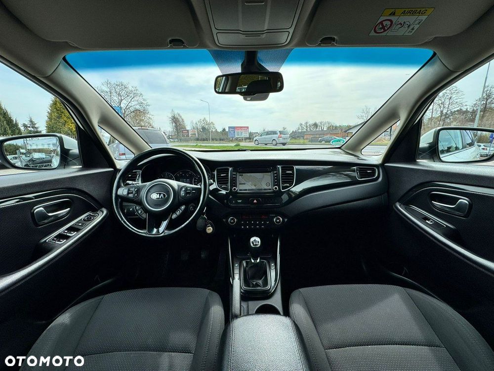 Kia Carens 1.6 GDI Dream-Team Edition - 17