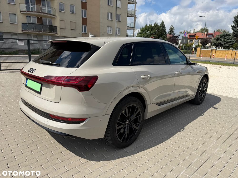 Audi e-tron - 7