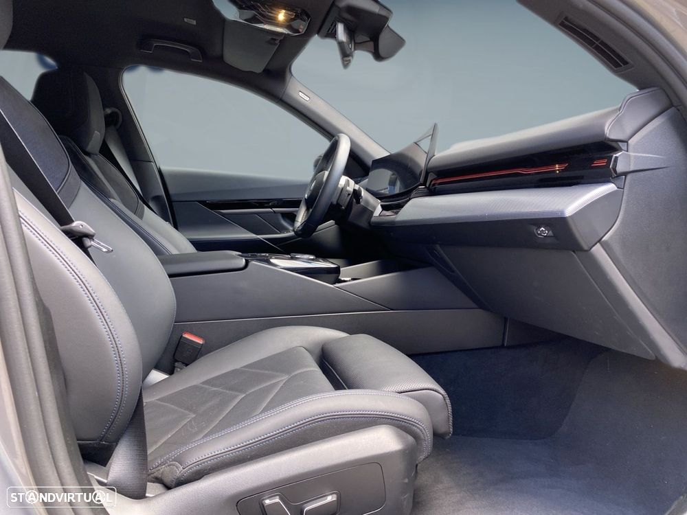 BMW 530 e Pack Desportivo M - 20