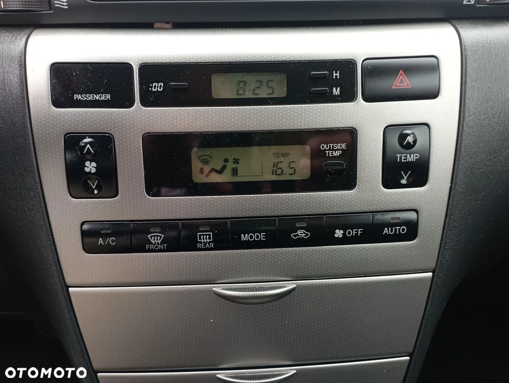 Toyota Corolla 1.6 VVT-i Sol - 13