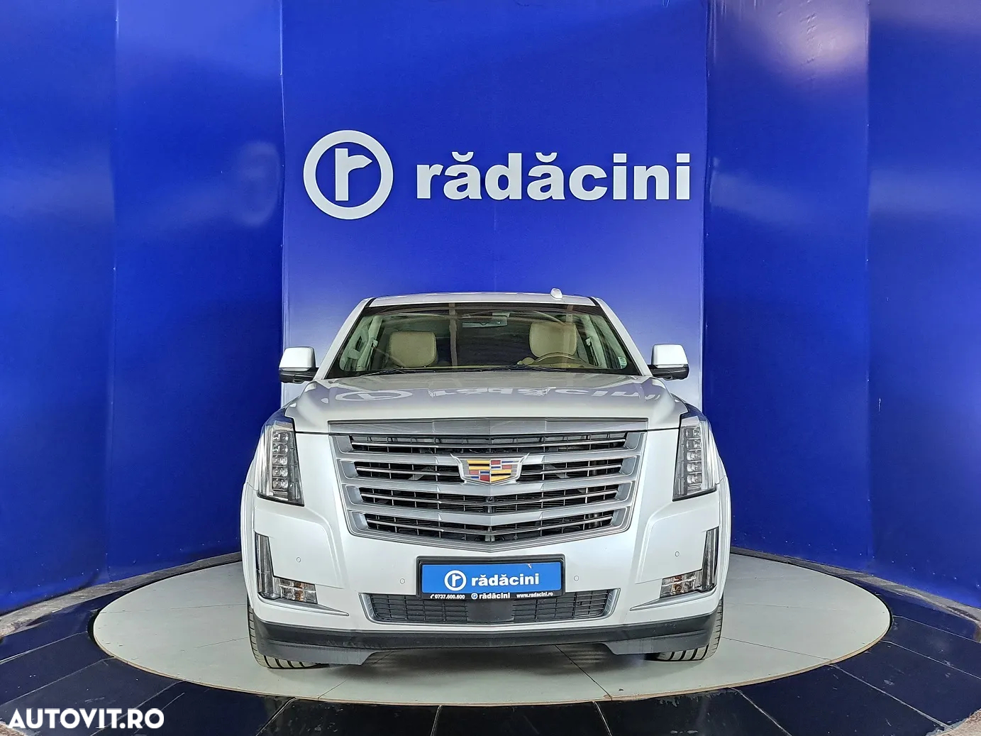 Cadillac Escalade - 8