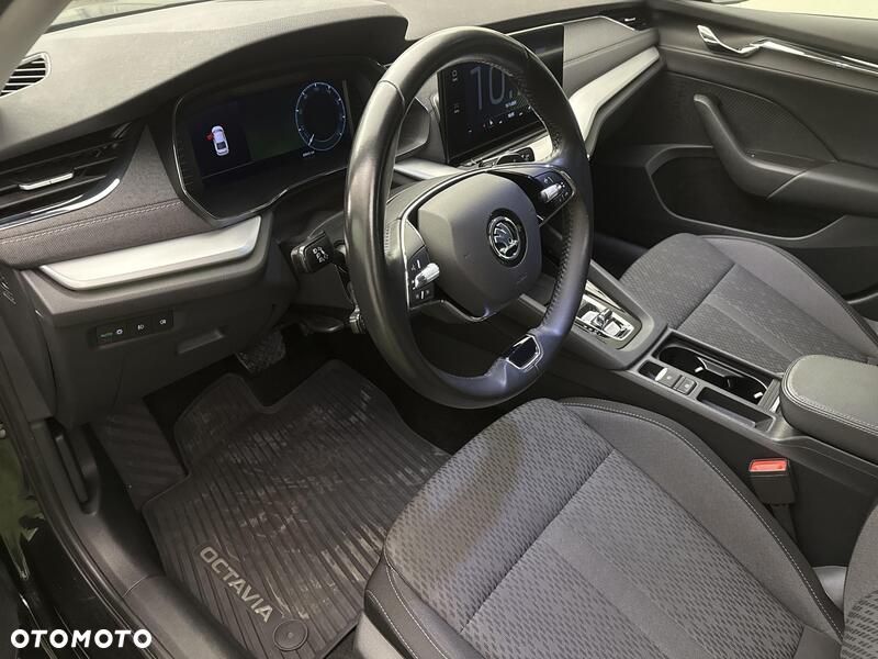 Skoda Octavia 2.0 TDI Style DSG - 10