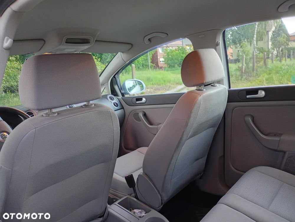Volkswagen Golf Plus - 8