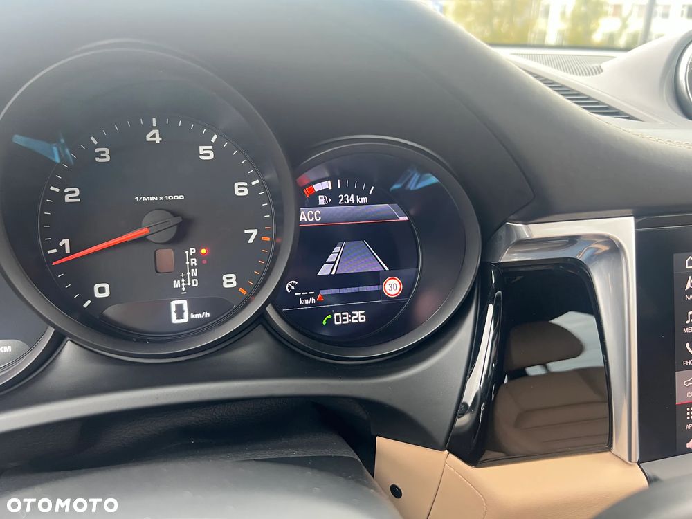 Porsche Macan Standard - 23