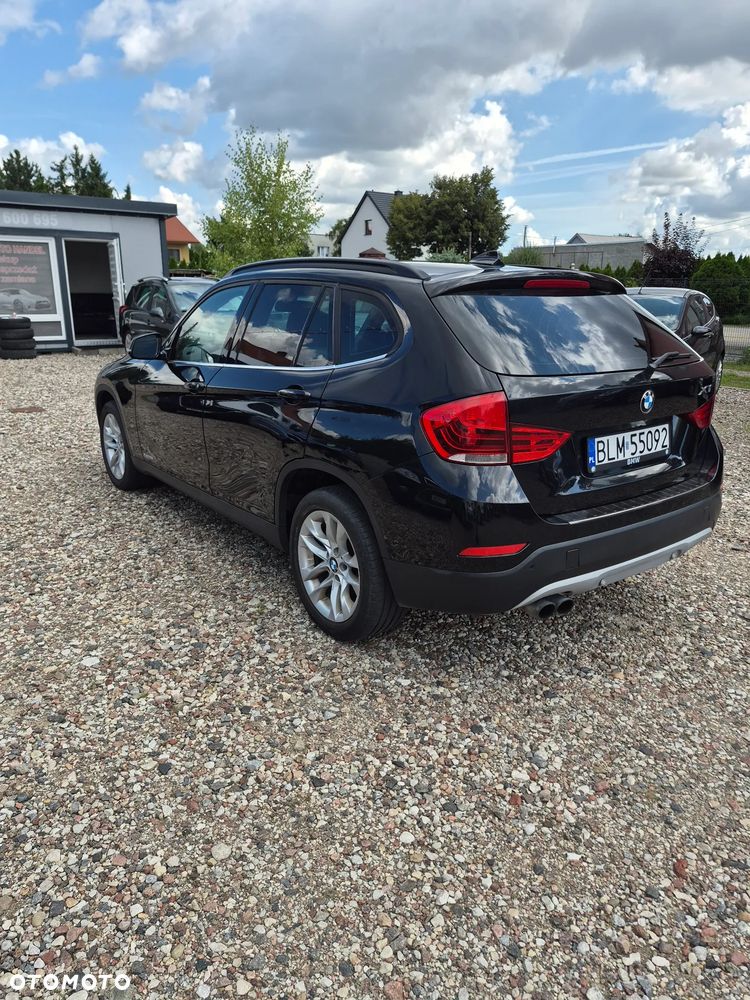 BMW X1 xDrive28i xLine - 4